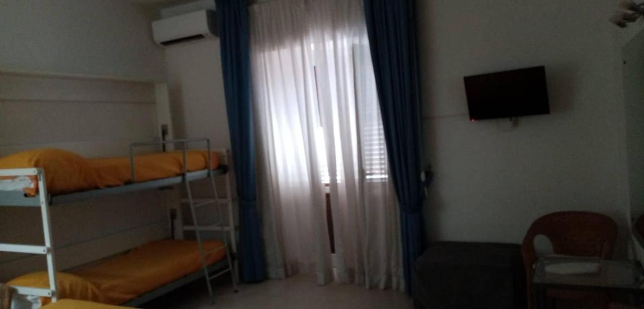 Hotel Caporal ミノーリ エクステリア 写真