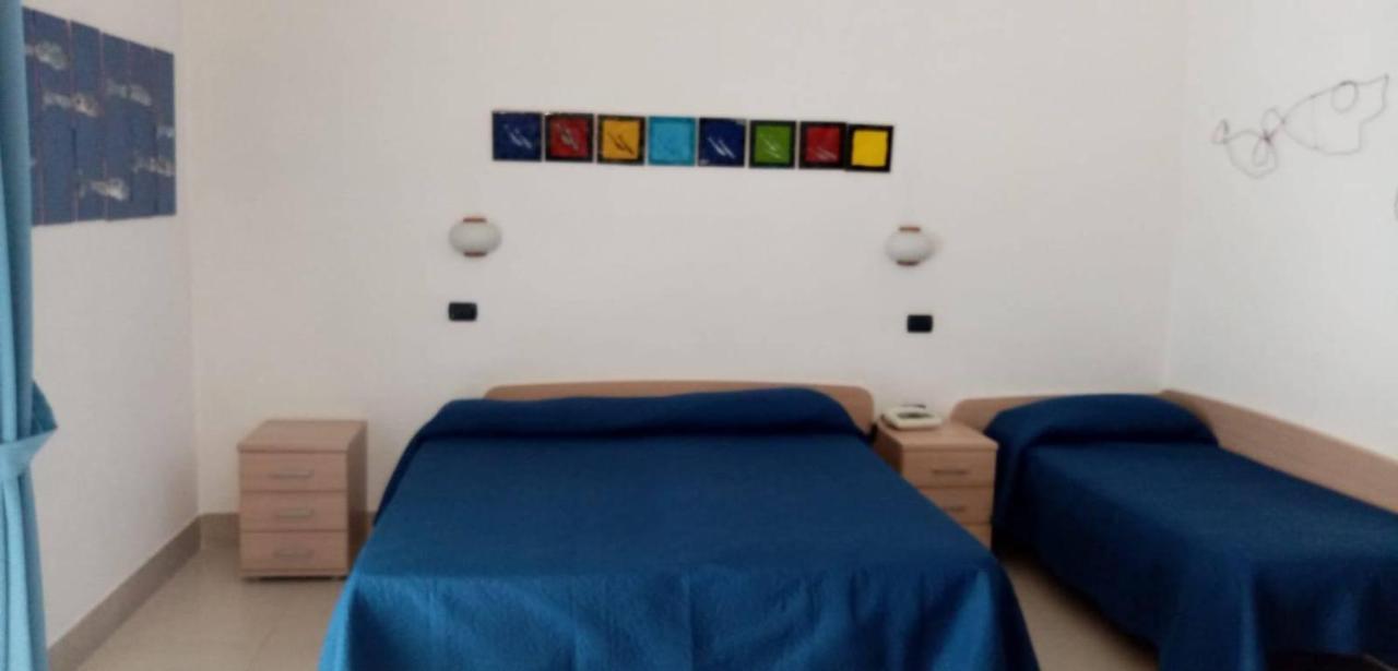 Hotel Caporal ミノーリ エクステリア 写真