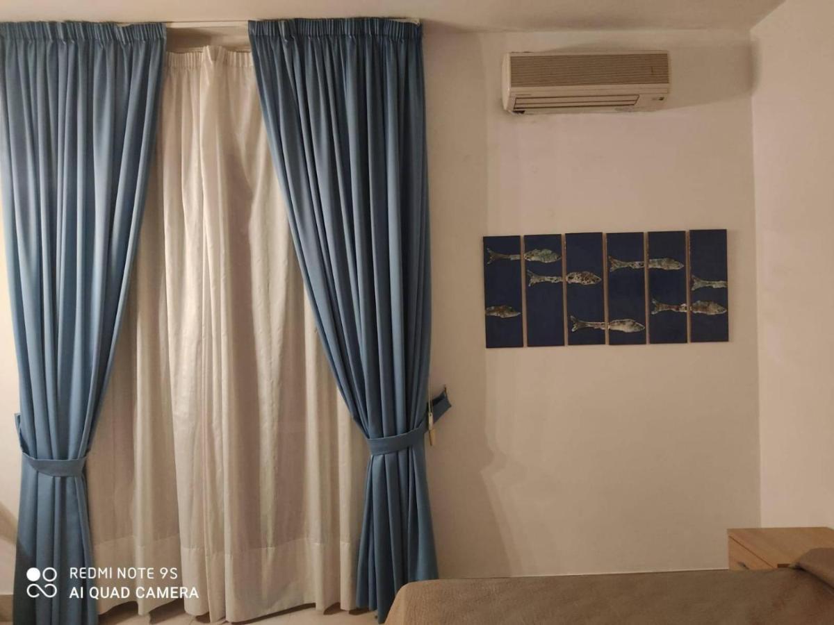Hotel Caporal ミノーリ エクステリア 写真
