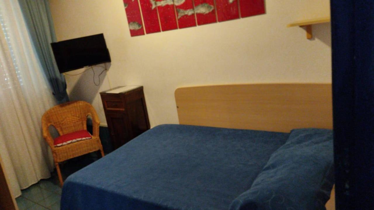Hotel Caporal ミノーリ エクステリア 写真